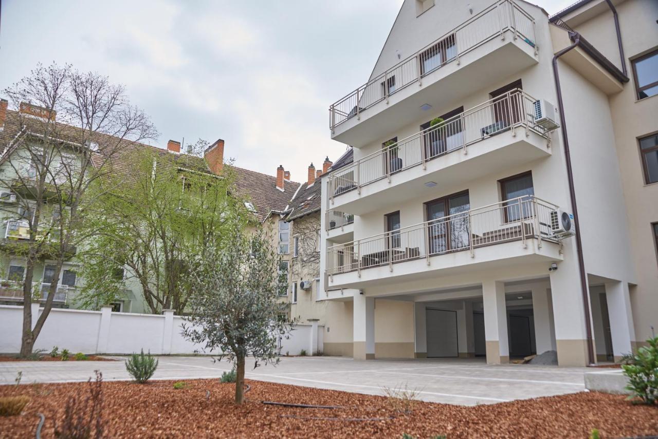 Sunlight Bronze - Szeged Apartment Екстериор снимка